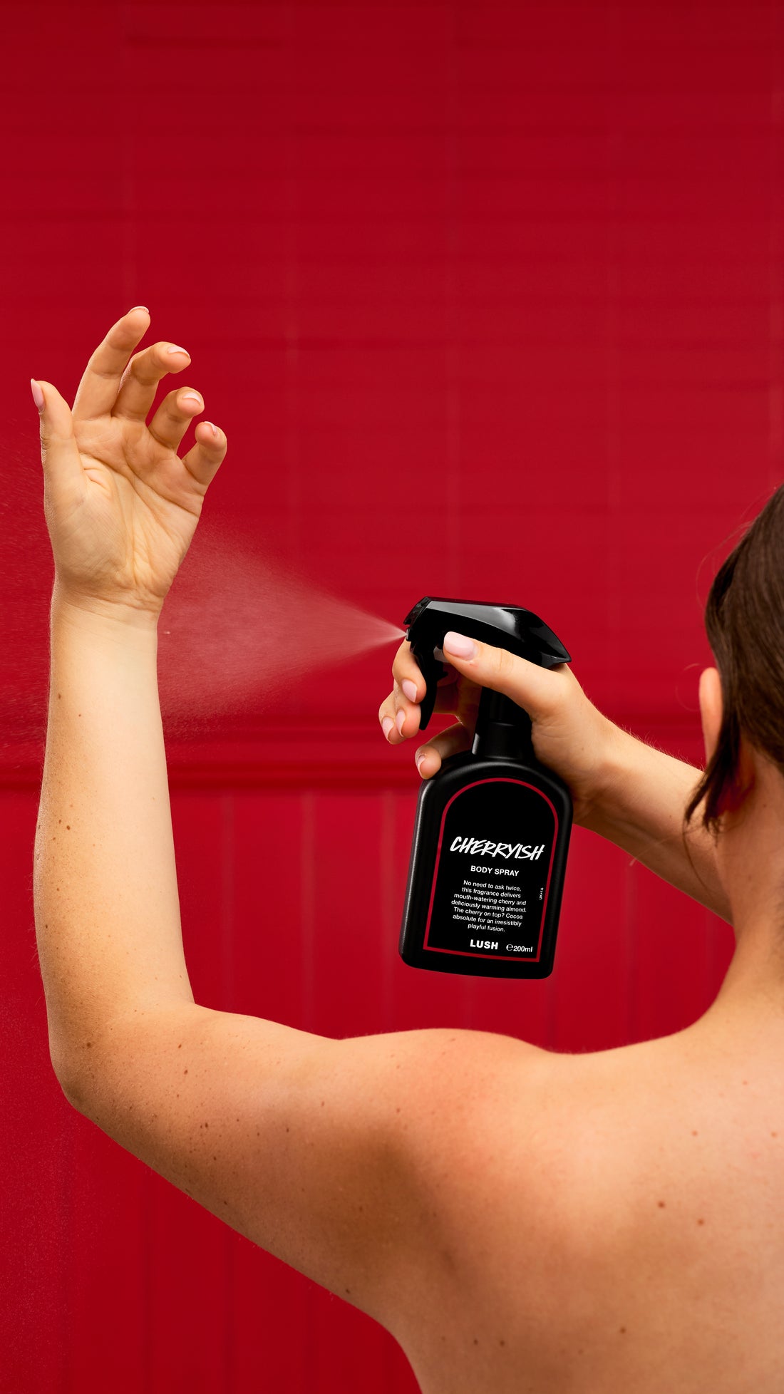 بخاخ الجسم برائحة الكرز