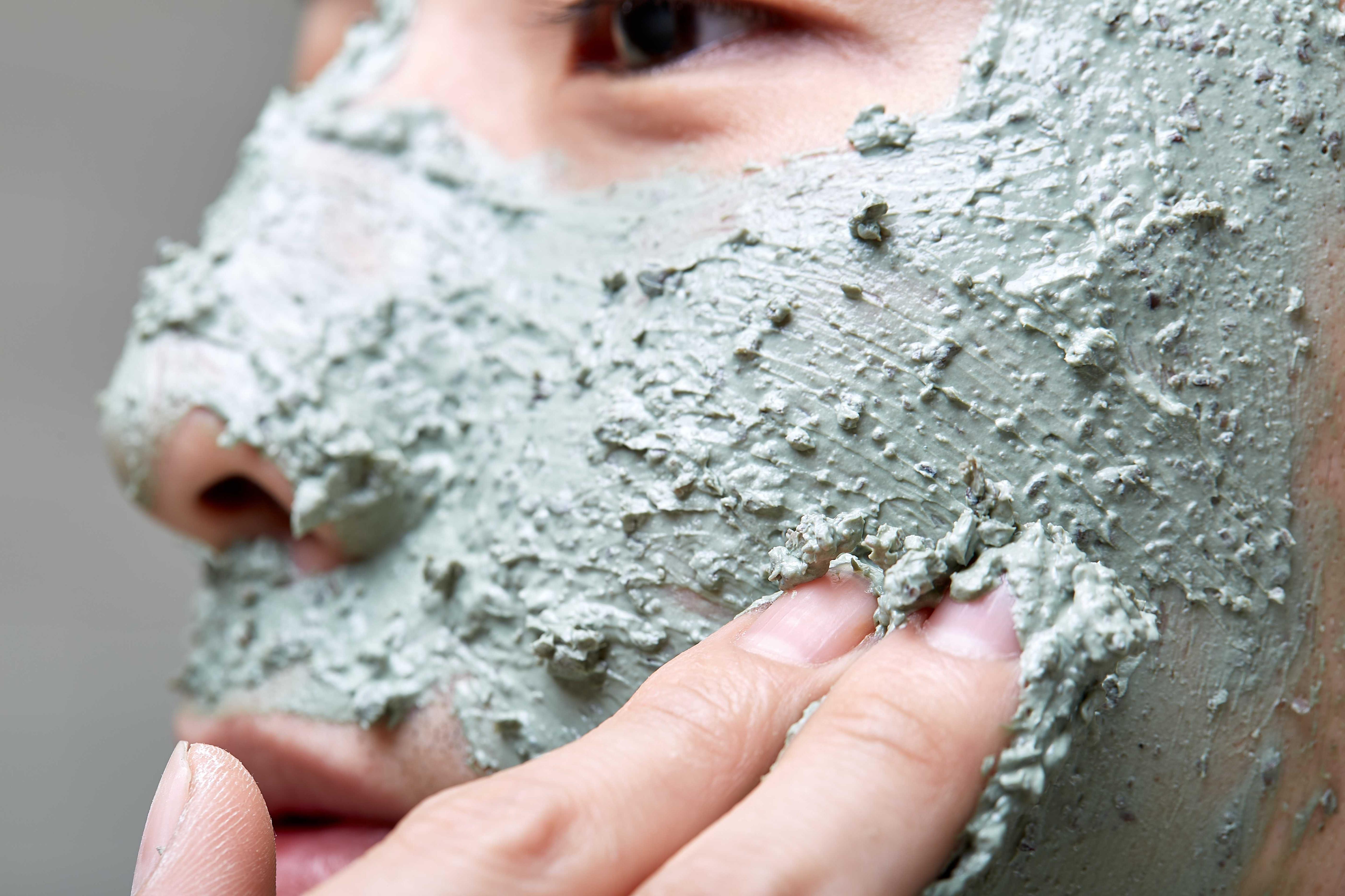 Mask Of Magnaminty Self-Preserving Face And Body Mask – Lush Saudi