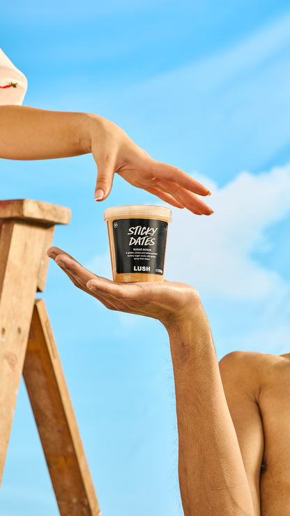 دبس التمر مقشر الجسم